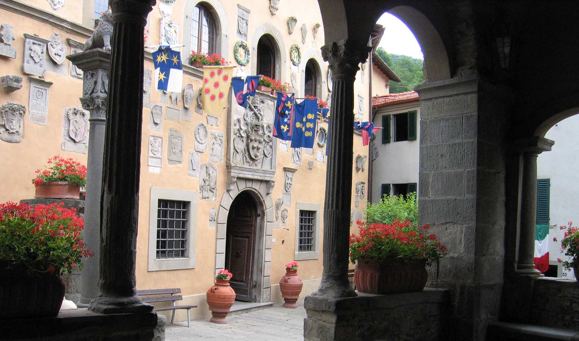 Visita al Borgo Medievale di Cutigliano e Tombola Gastonomica