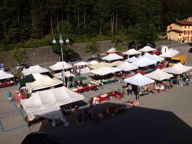 Mercatino Antiquariato-Abetone Loc Le Regine