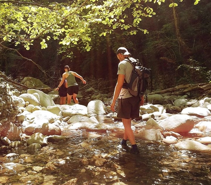 Camminata nel torrente Scesta